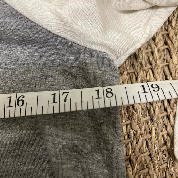 NWOT KENZIE Gorgeous Rhinestone Embellished High/Low Top - Picture 9 of 10